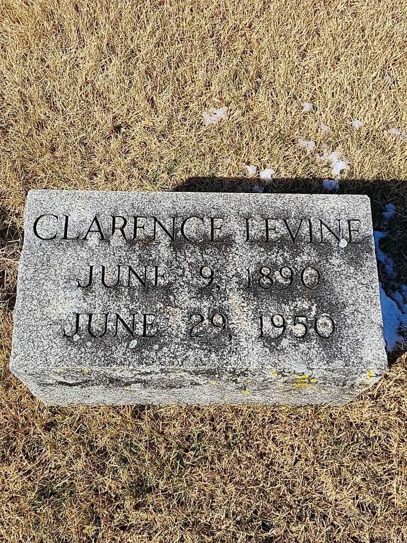 Clarence Levine Price's grave. Photo 3