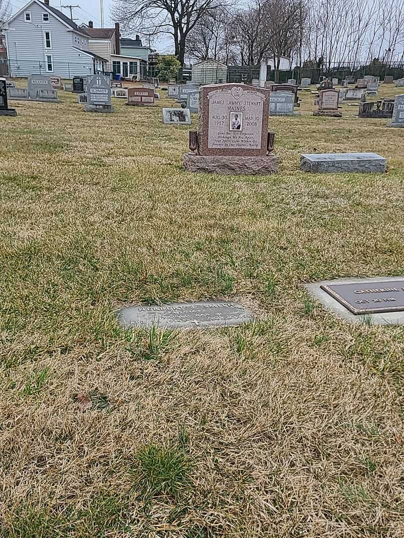 Herbert F. Smith's grave. Photo 2