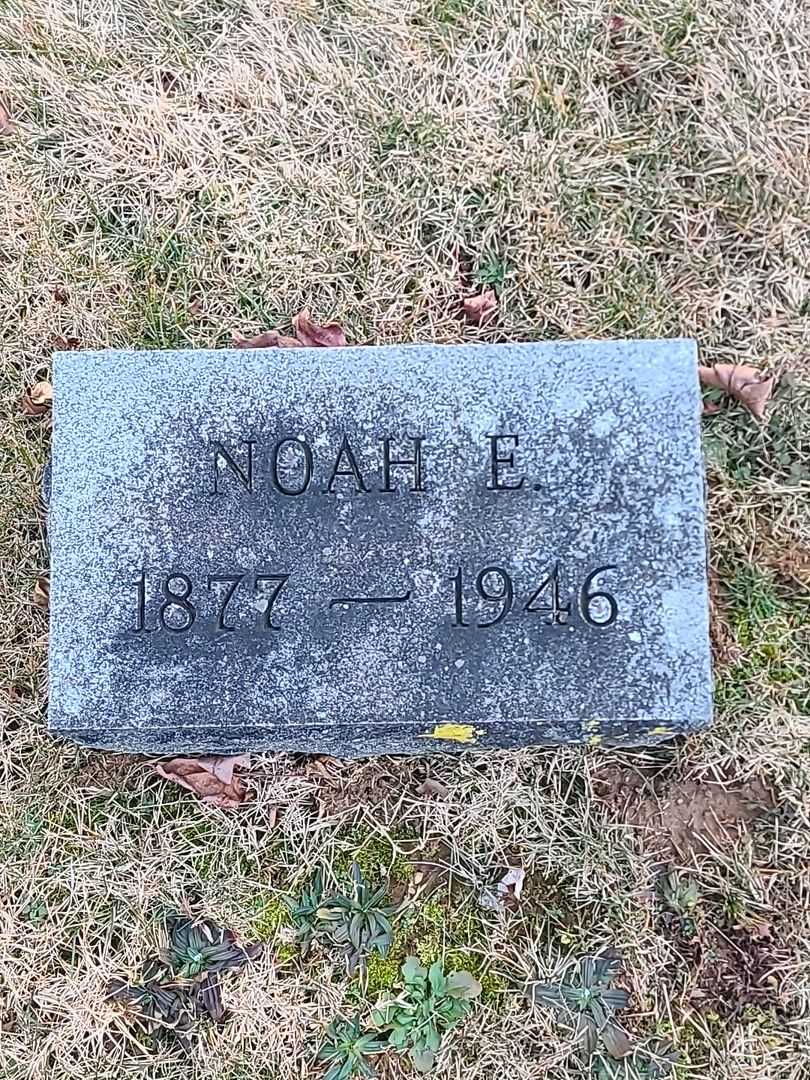 Noah E. Sies's grave. Photo 3