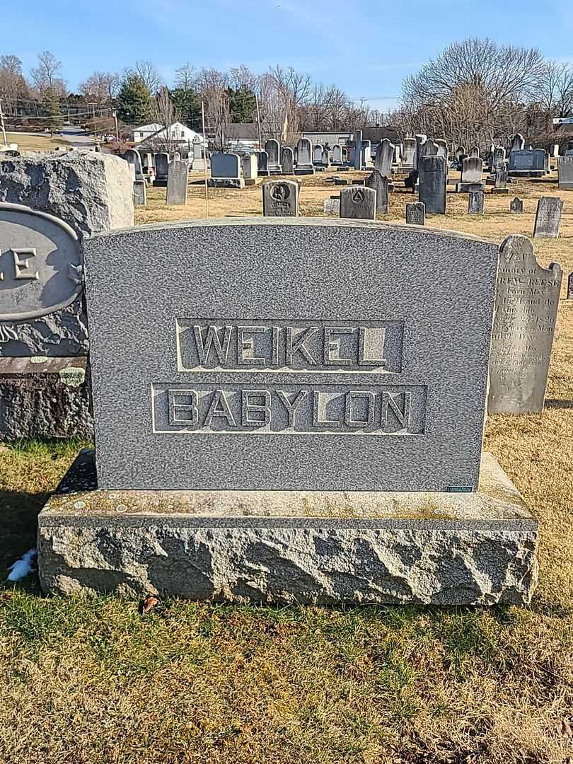 George R. Babylon's grave. Photo 1