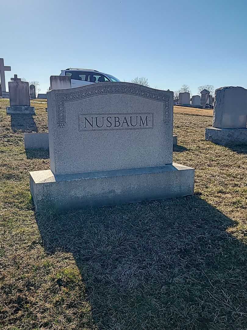 Alfred S. Nusbaum's grave. Photo 1