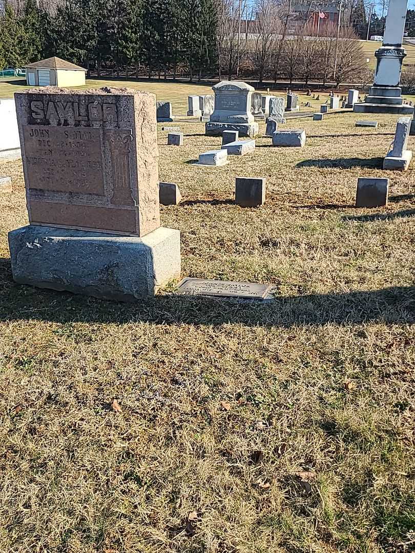 John B. Saylor's grave. Photo 2