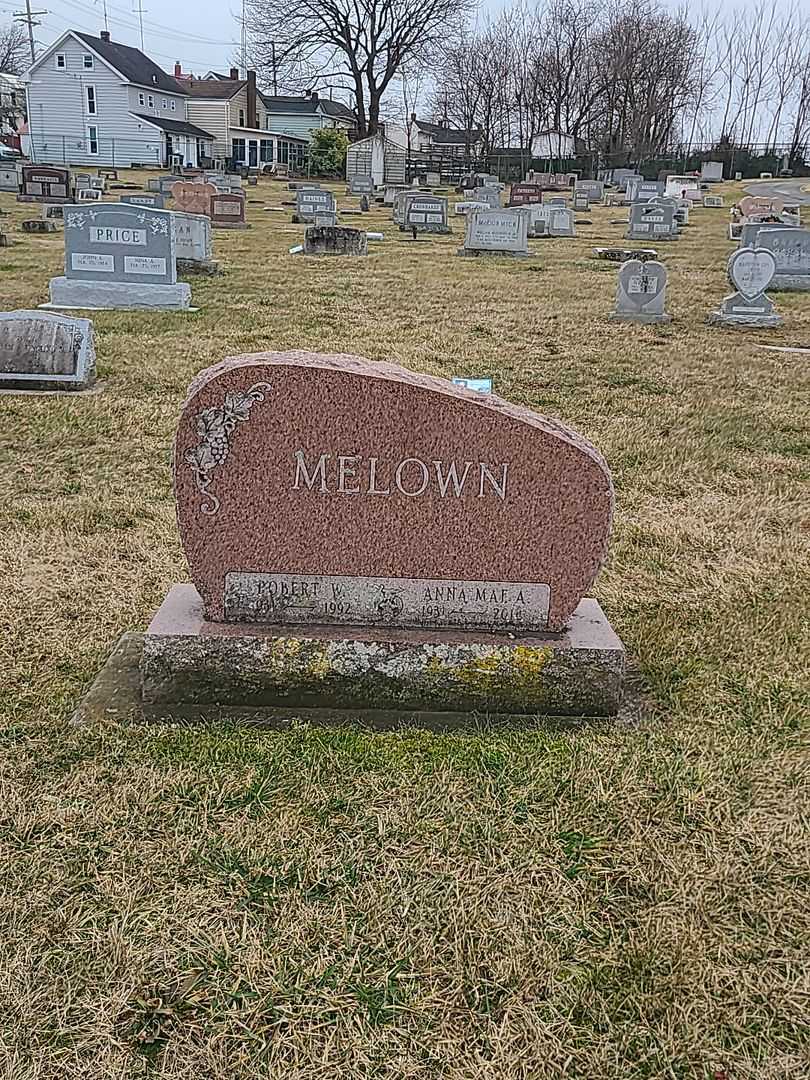 Anna Mae A. Melown's grave. Photo 2