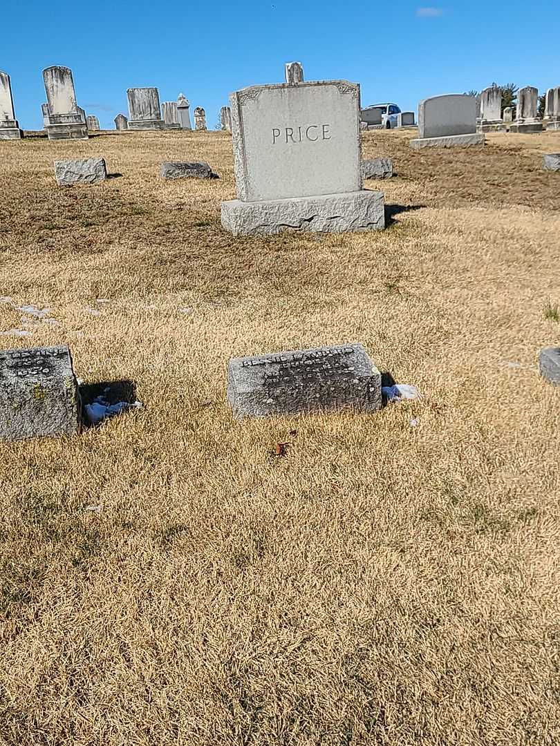 Bessie Lamberd Price's grave. Photo 2