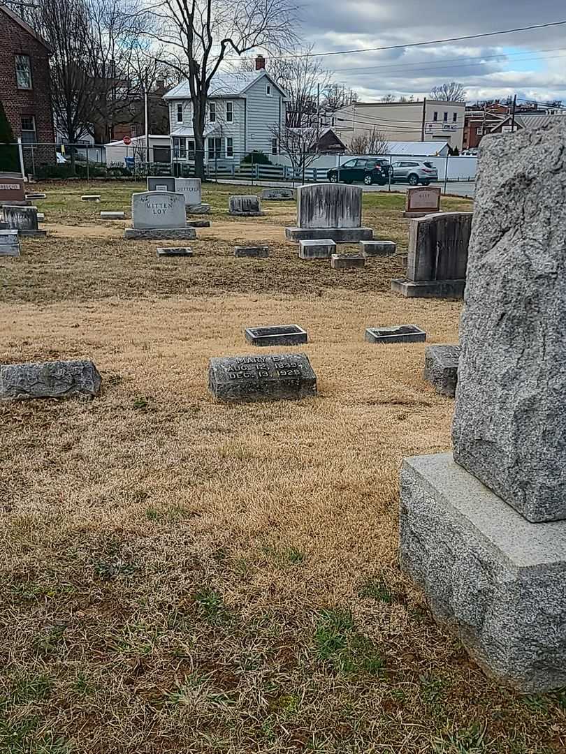 Mary E. Mitten's grave. Photo 3