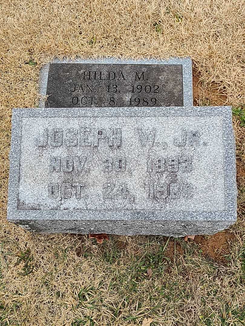 Joseph W. Smith Junior's grave. Photo 3