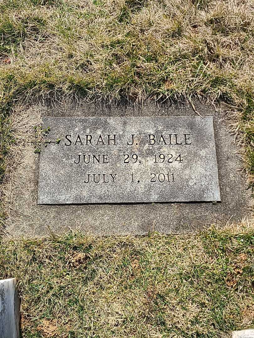 Sarah J. Baile's grave. Photo 3