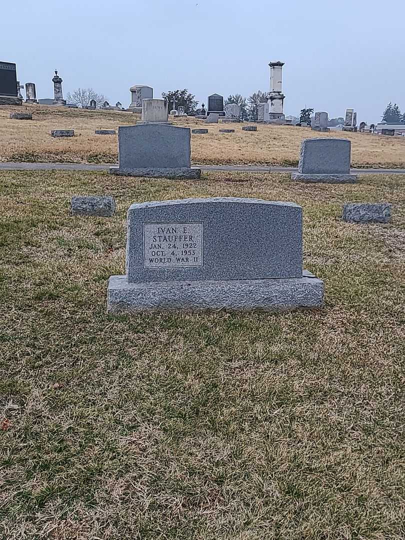 Ivan E. Stauffer's grave. Photo 2