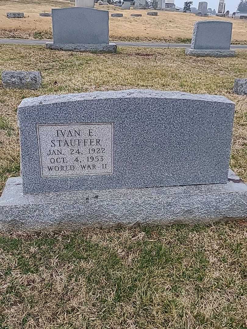 Ivan E. Stauffer's grave. Photo 3
