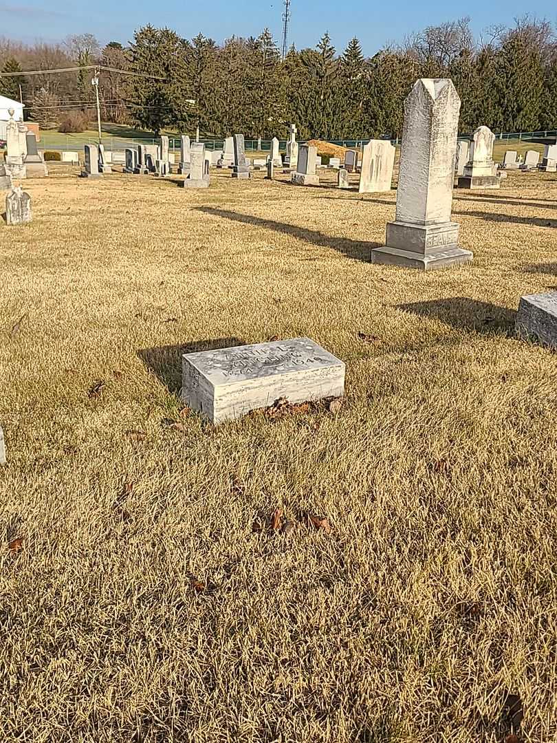 Annie L. Yingling's grave. Photo 1