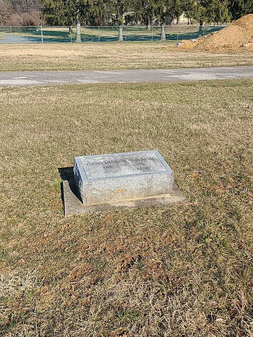 Josephine M. Beilstein's grave. Photo 2