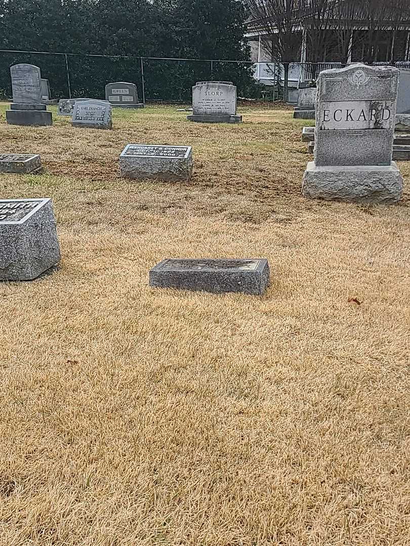 Catherine Dell Eckard's grave. Photo 2