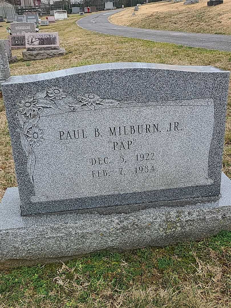 Paul B. "Pap" Milburn Junior's grave. Photo 1