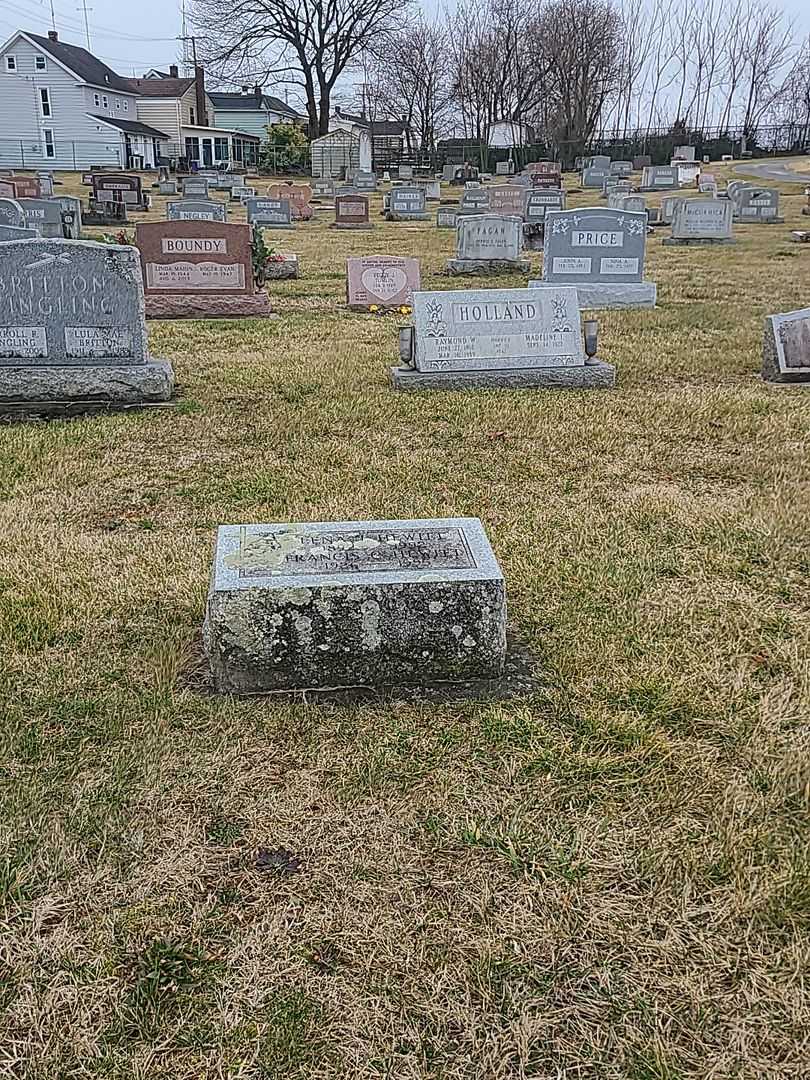 Francis C. Hewitt's grave. Photo 2