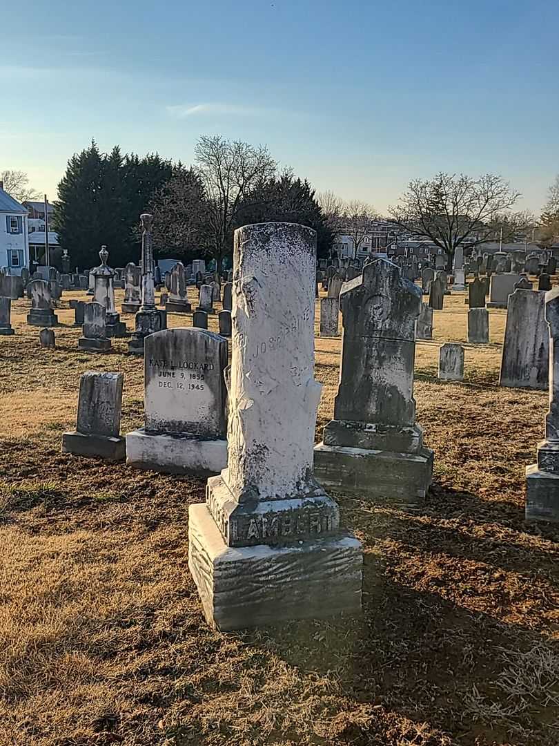 Josephine B. Lambert's grave. Photo 2