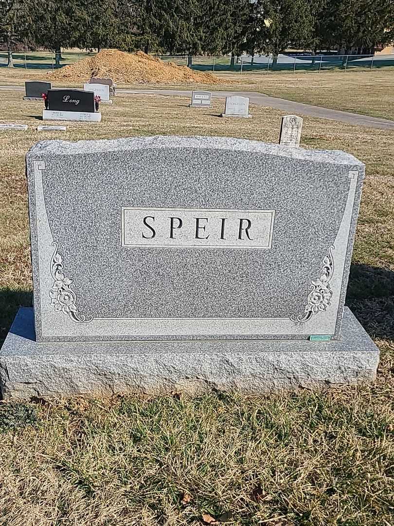 Hugh B. Speir Junior's grave. Photo 1