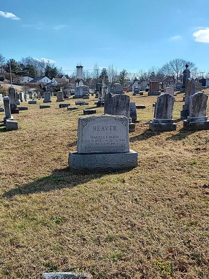 Grace F. Beaver's grave. Photo 2