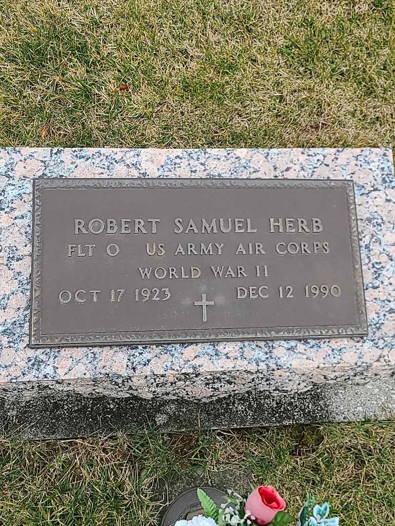 Robert Samuel Herb's grave. Photo 1
