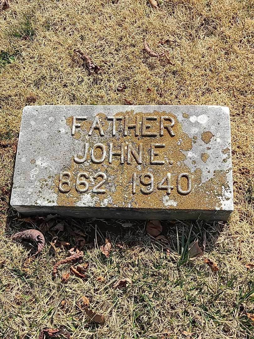 John E. Boylan's grave. Photo 3