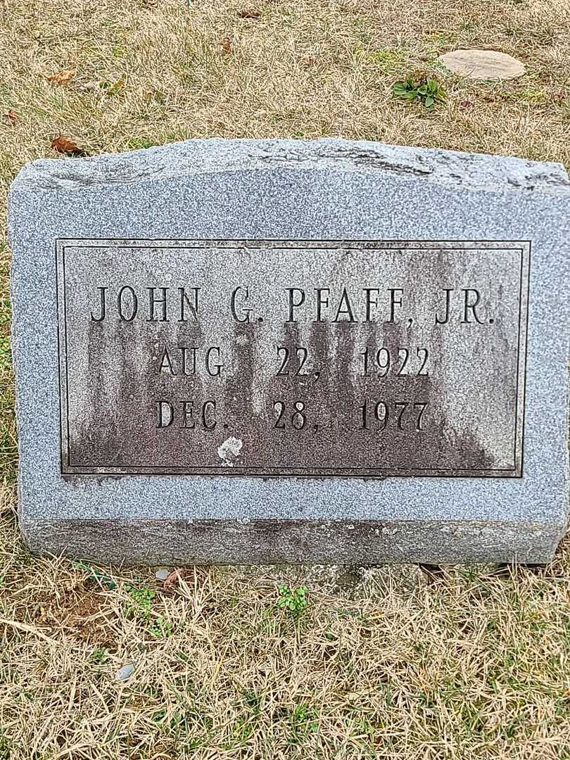John G. Pfaff Junior's grave. Photo 1