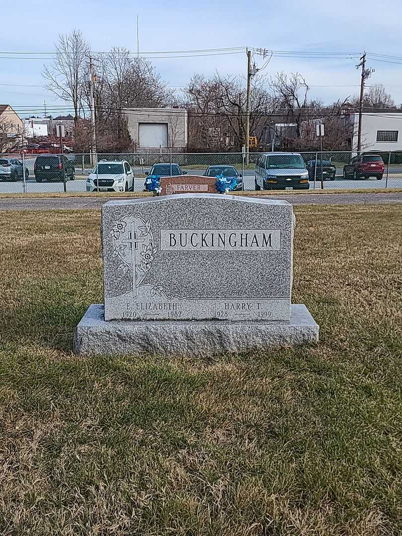 Harry Tivis Buckingham's grave. Photo 2