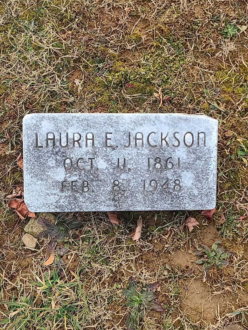 Laura E. Jackson's grave. Photo 1