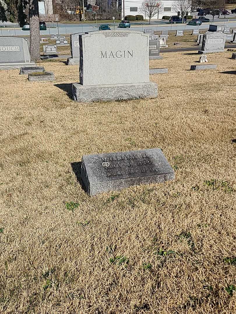 William H. Magin's grave. Photo 2