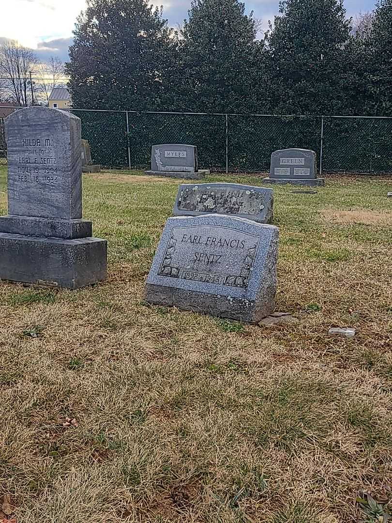 Earl Francis Sentz's grave. Photo 2