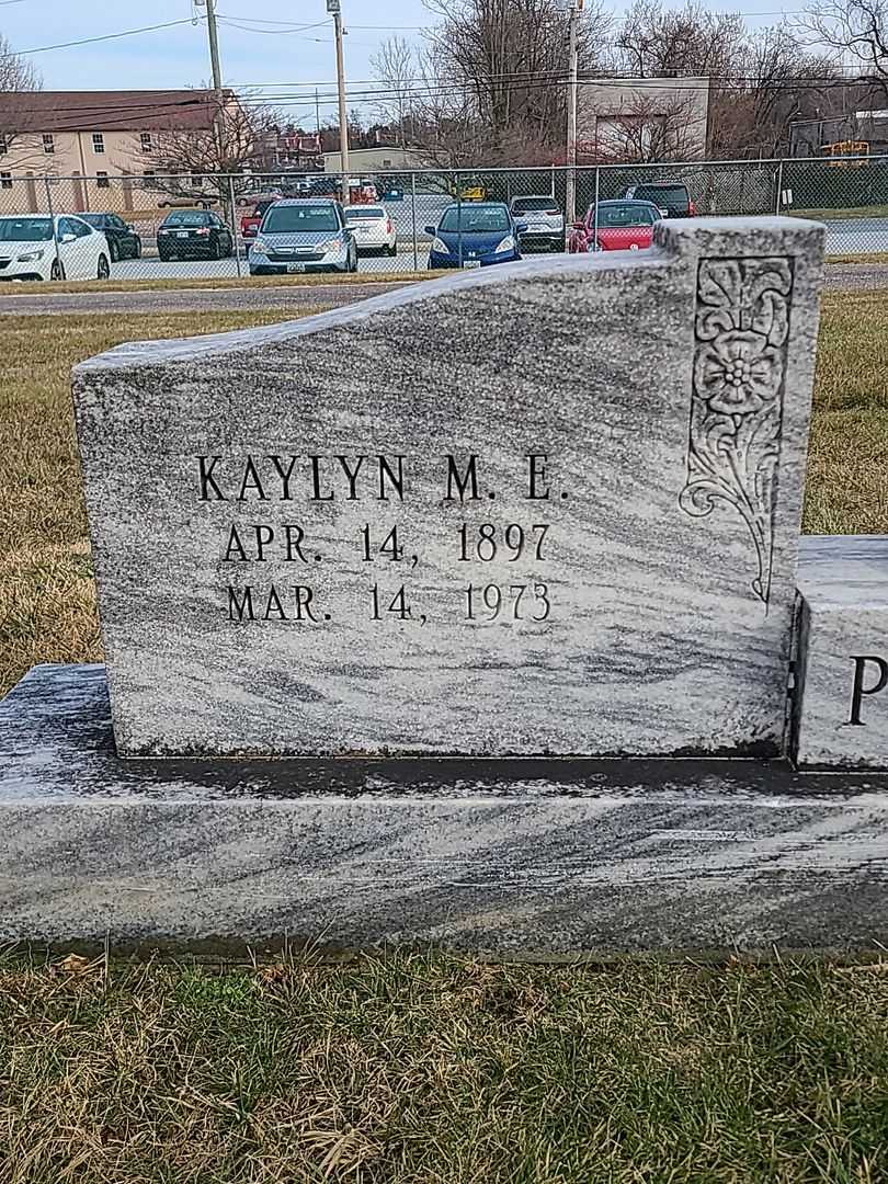 Robert Emerson Day's grave. Photo 1