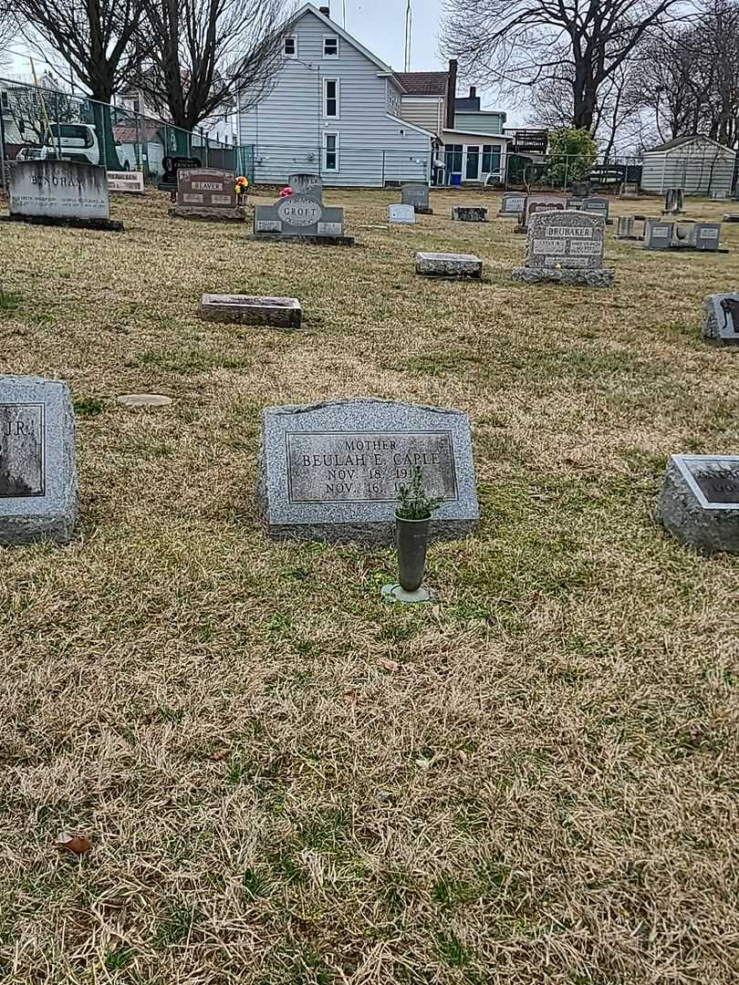 Beulah E. Caple's grave. Photo 2