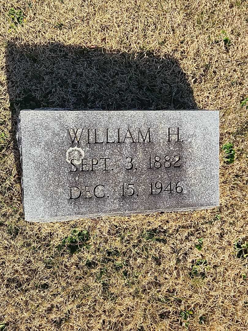 William H. Magin's grave. Photo 3