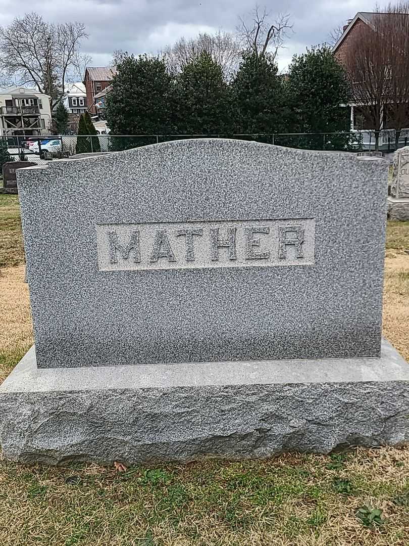 Frank W. Mather Junior's grave. Photo 1