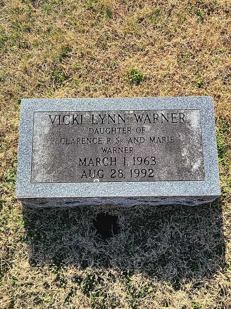 Frederick Richter Senior's grave. Photo 1