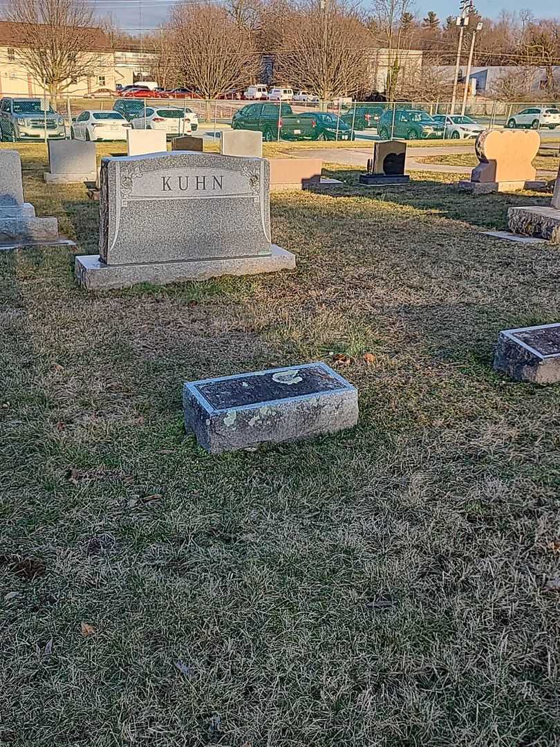 Katherine L. Kuhn's grave. Photo 2