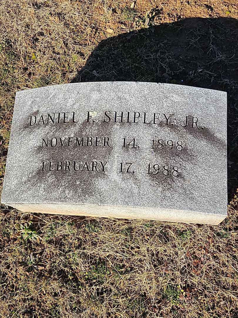 Daniel F. Shipley Junior's grave. Photo 3