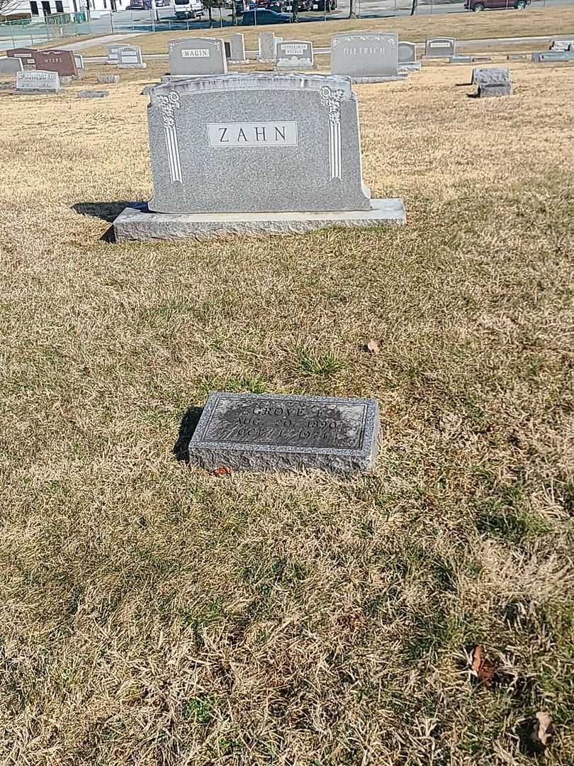 Grove F. Zahn's grave. Photo 2