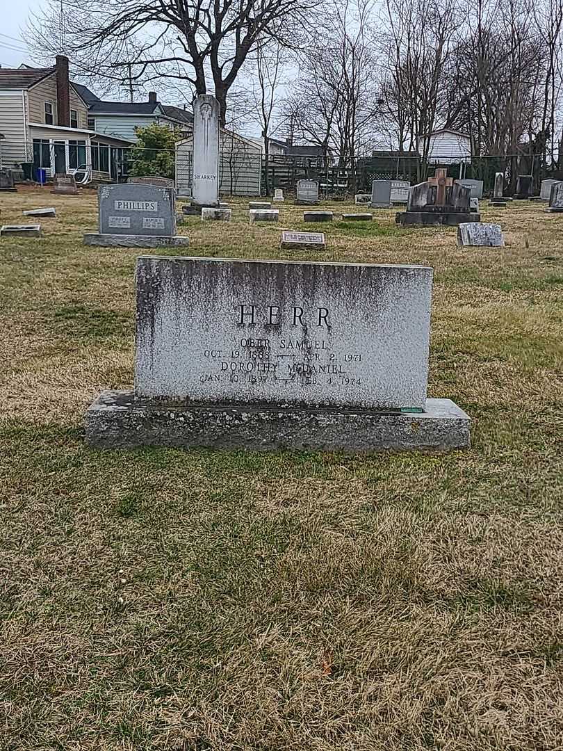 Ober Samuel Herr's grave. Photo 2