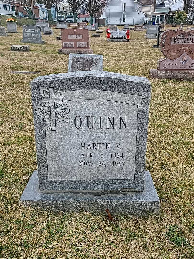 Martin V. Quinn's grave. Photo 1