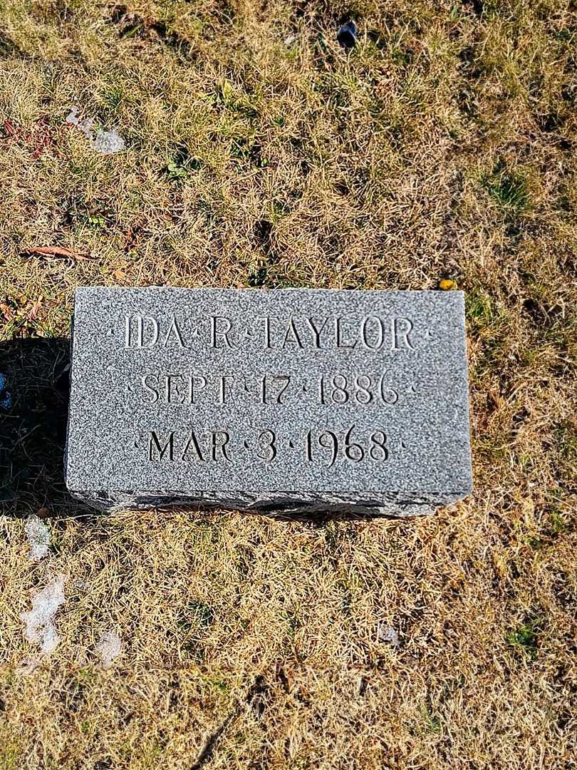 Ida R. Taylor's grave. Photo 3