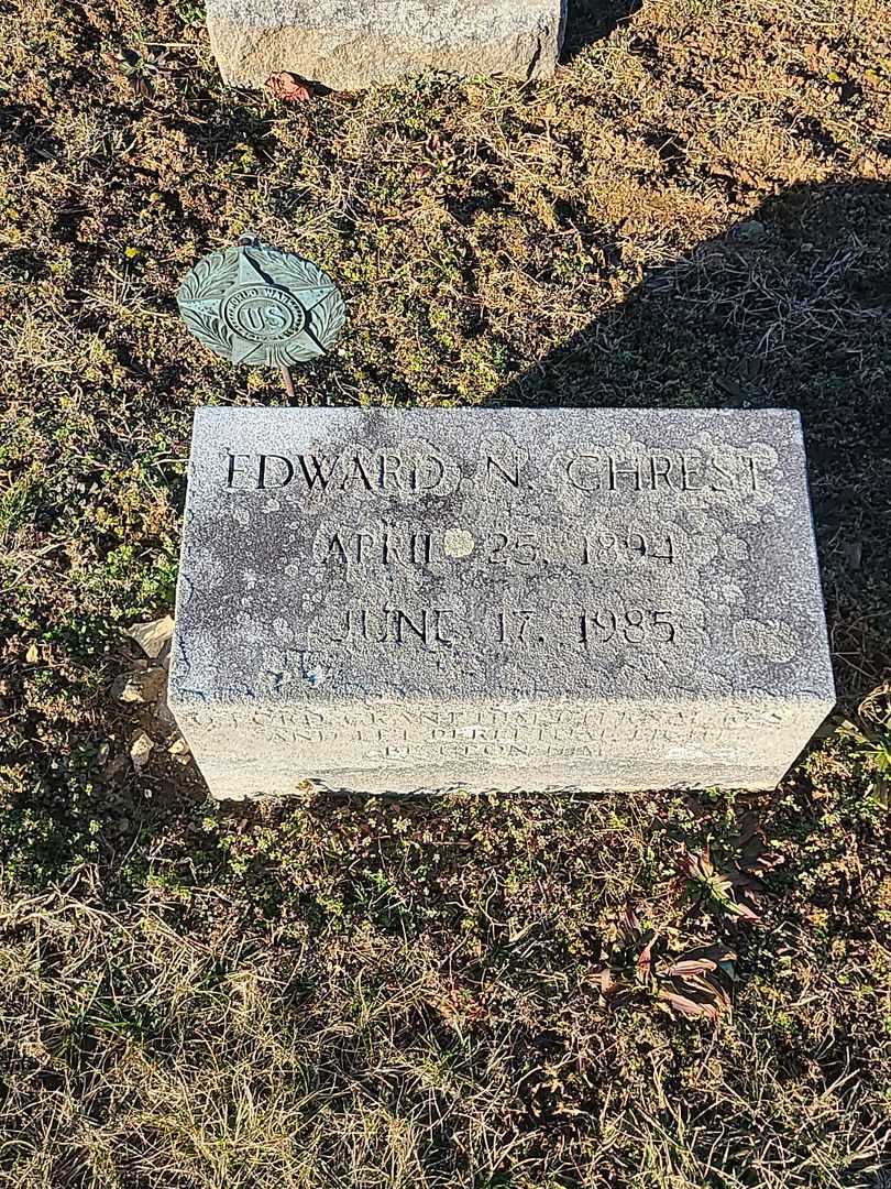 Edward N. Chrest's grave. Photo 3