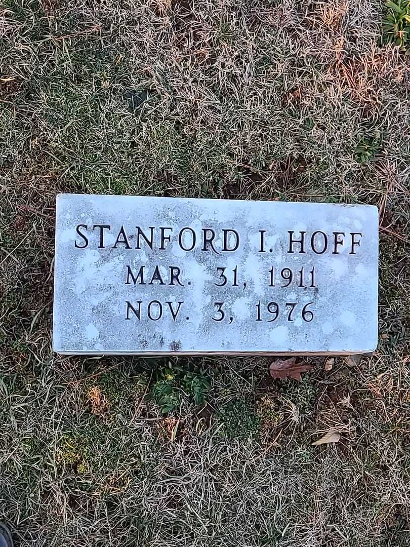Stanford I. Hoff's grave. Photo 3