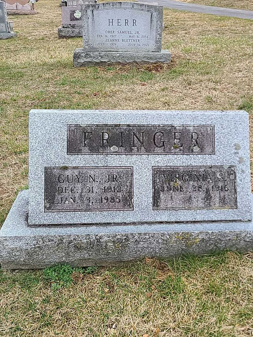 Guy Norman Fringer Junior's grave. Photo 1
