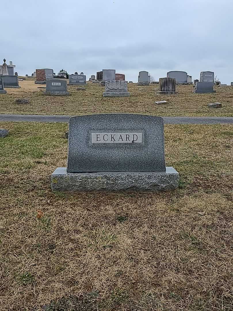 William J. Eckard's grave. Photo 1