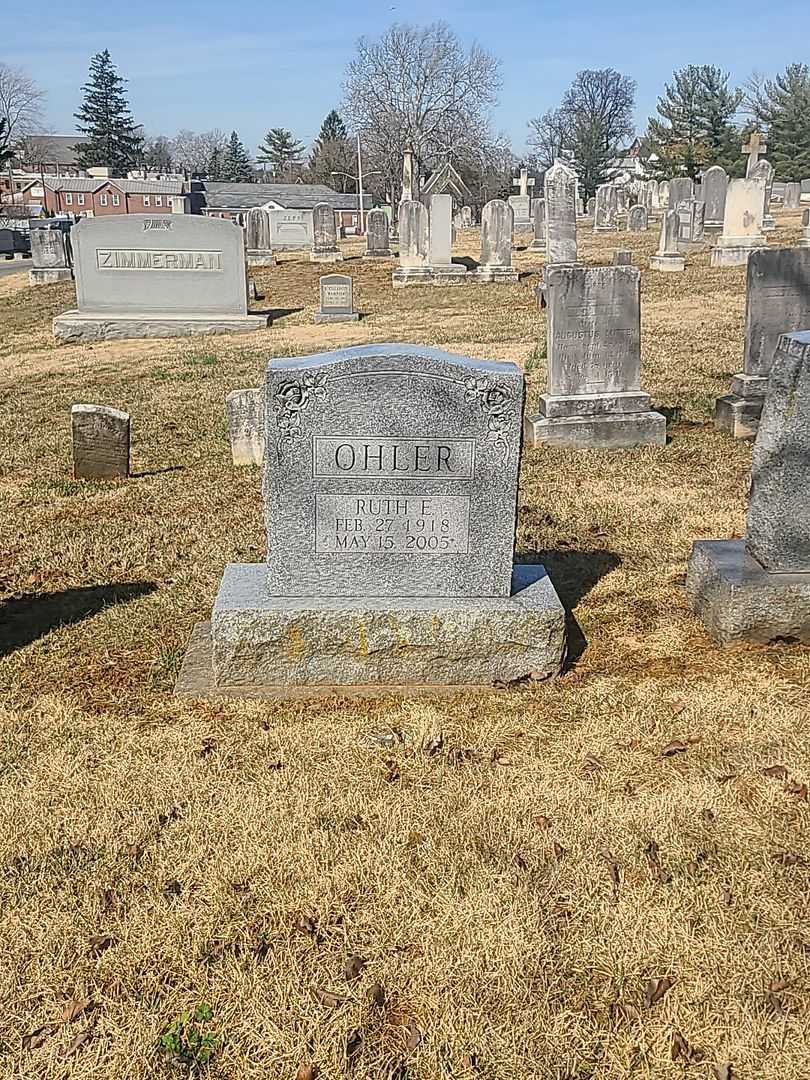 Ruth E. Ohler's grave. Photo 1