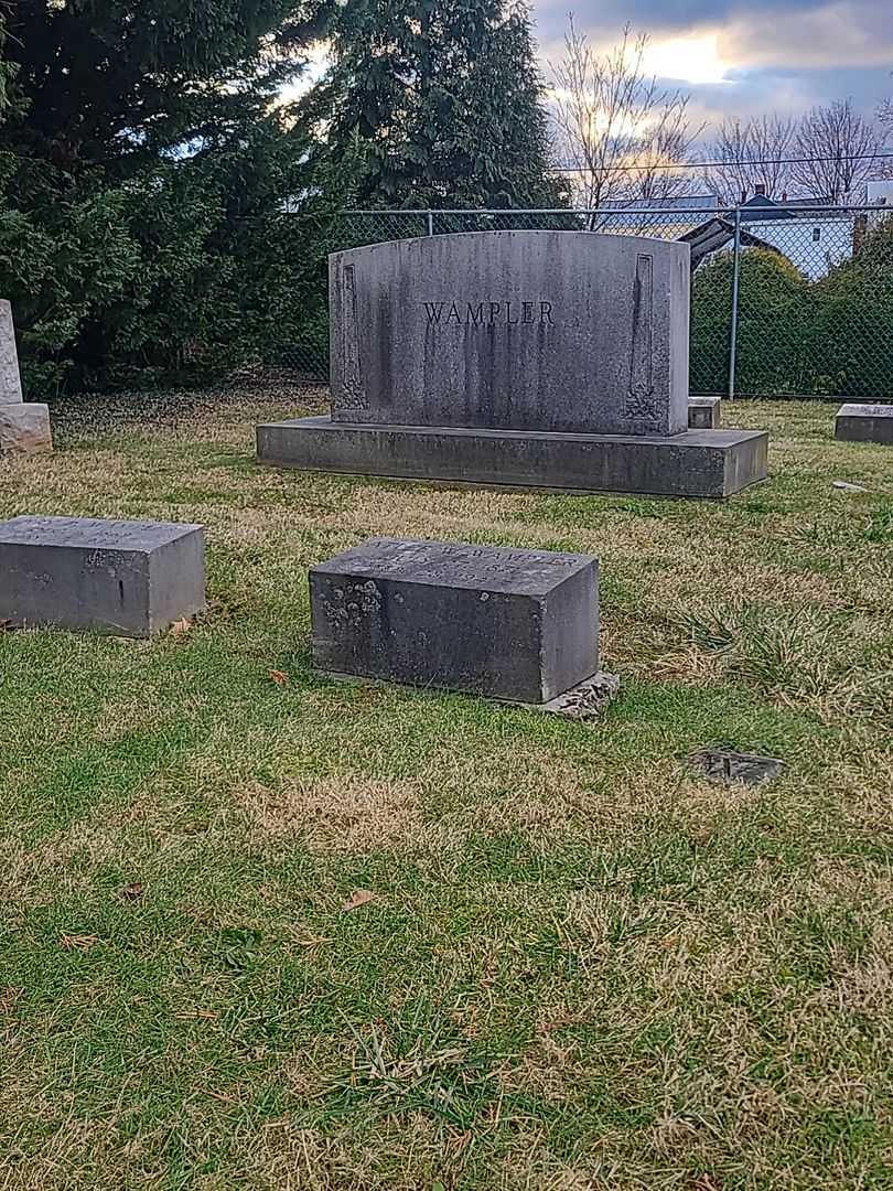 Atlee W. Wampler's grave. Photo 2