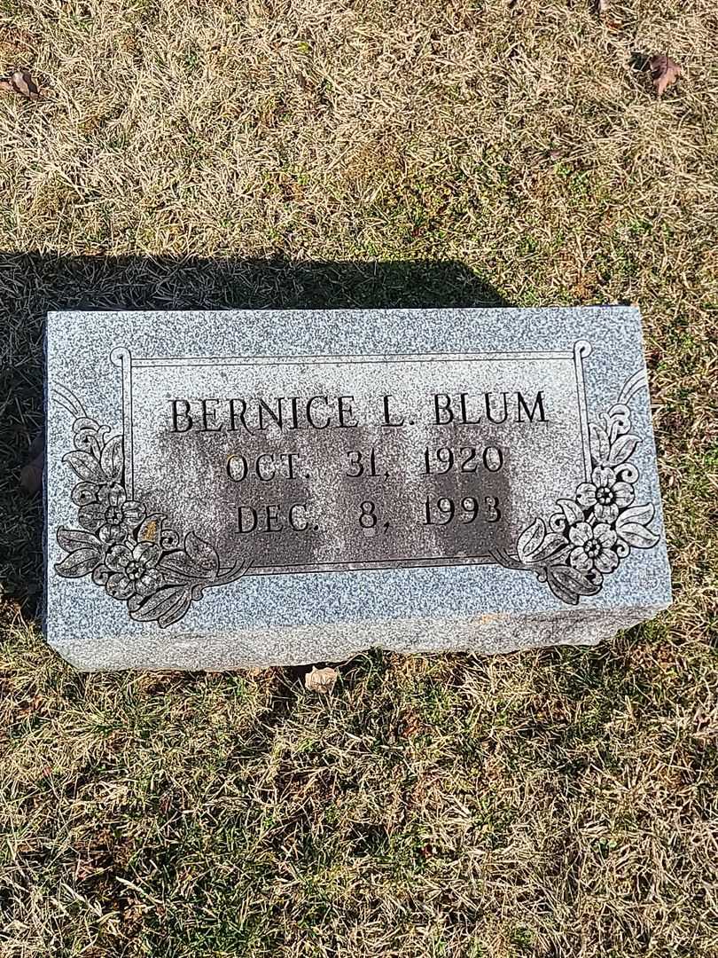 Bernice L. Blum's grave. Photo 3