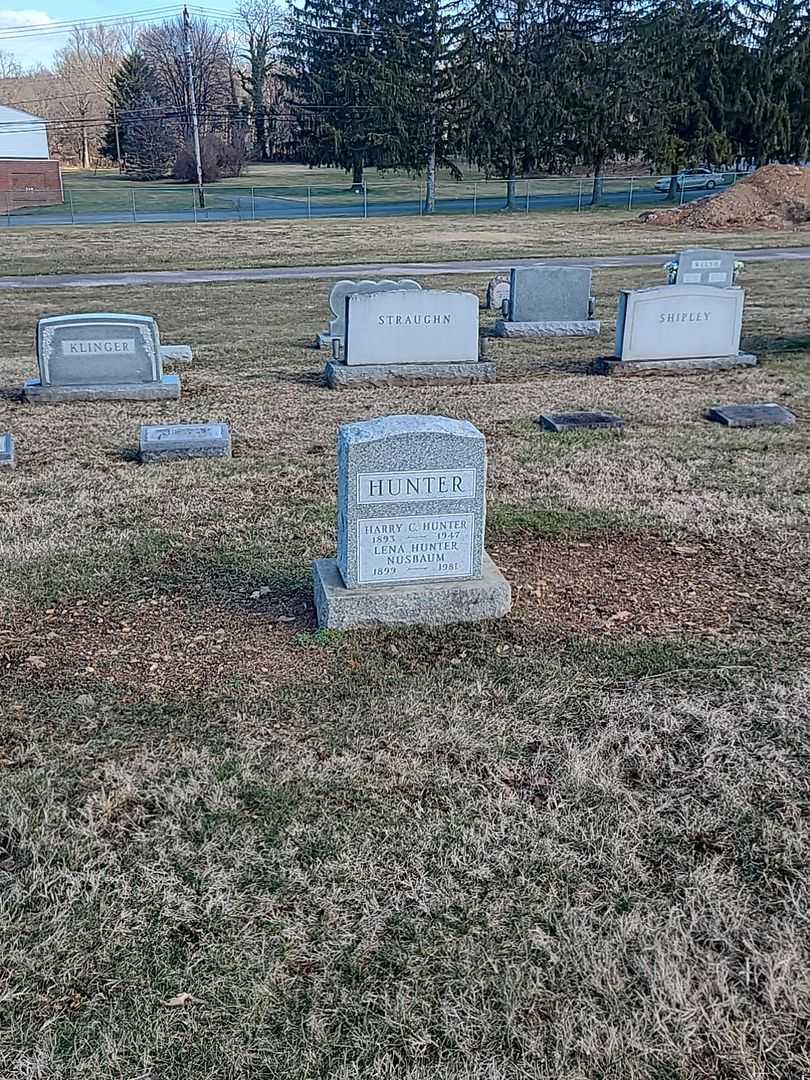 Harry C. Hunter's grave. Photo 2