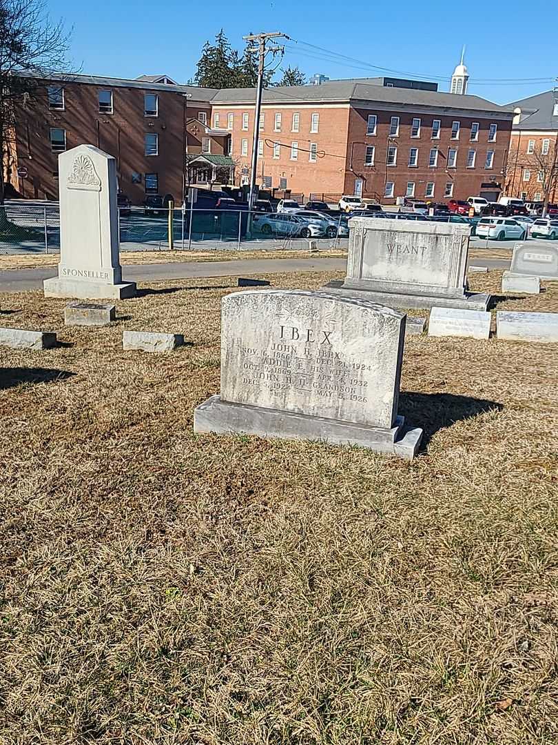 Addie E. Ibex's grave. Photo 2