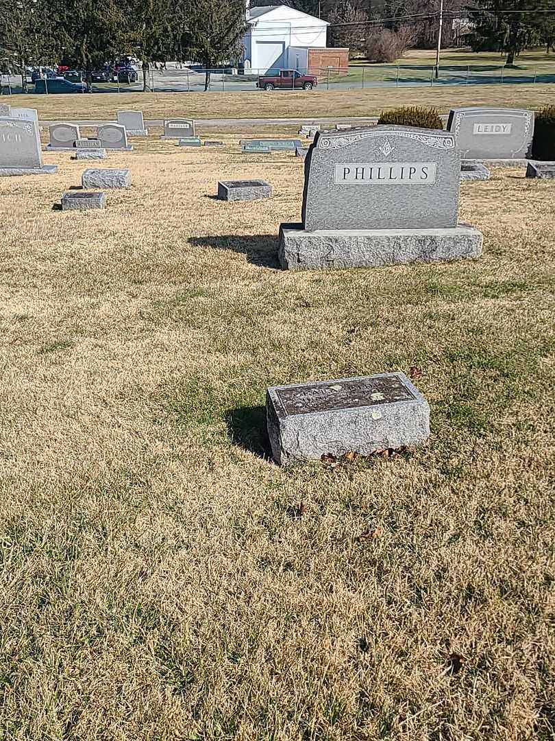 Clara Ethel Phillips's grave. Photo 2