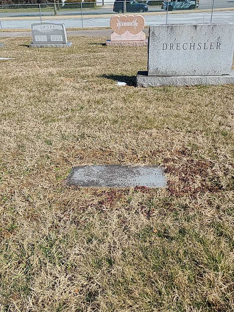 Charles E. Drechsler Junior's grave. Photo 2